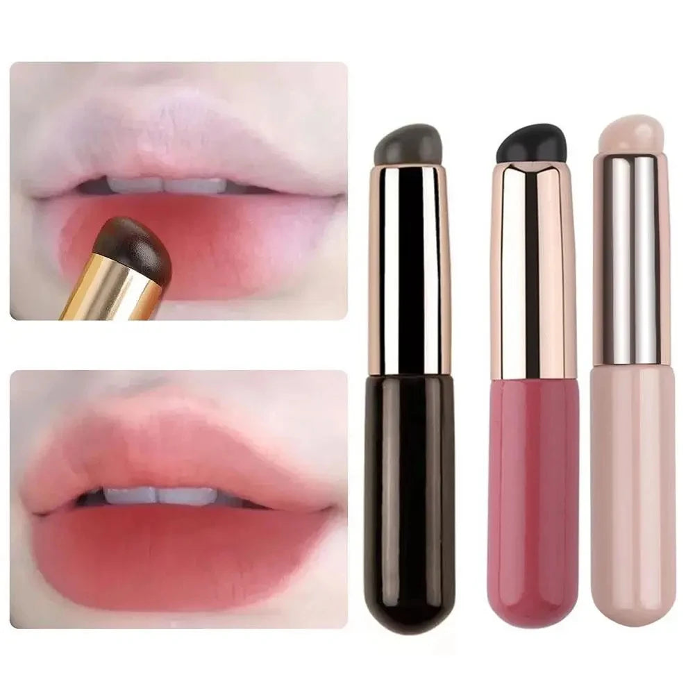 Silicone Lip Brush with Protective Cover